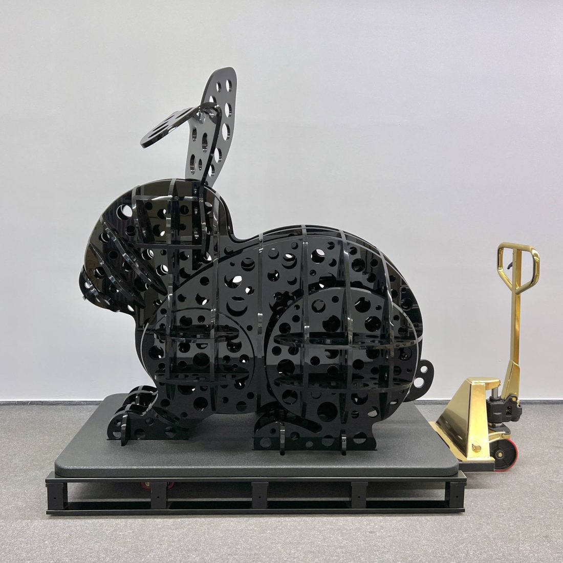 Golden Rabbit (noir) — Denis de Francesco